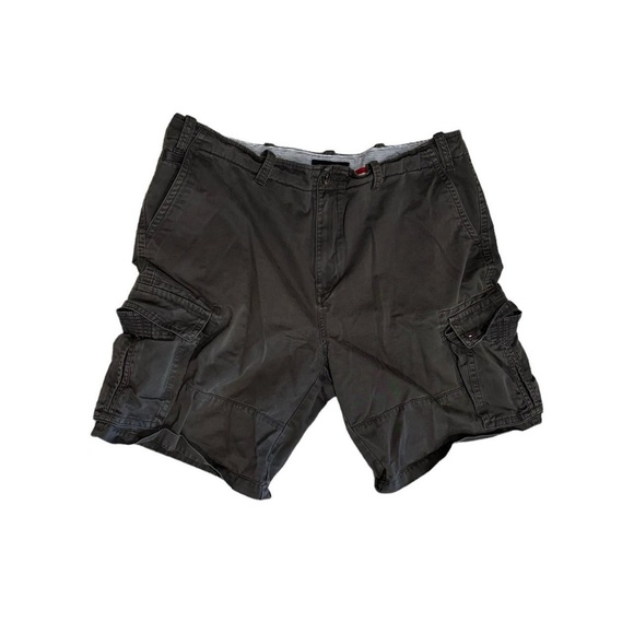 Tommy Hilfiger Cargo Shorts NWOT - Picture 1 of 3